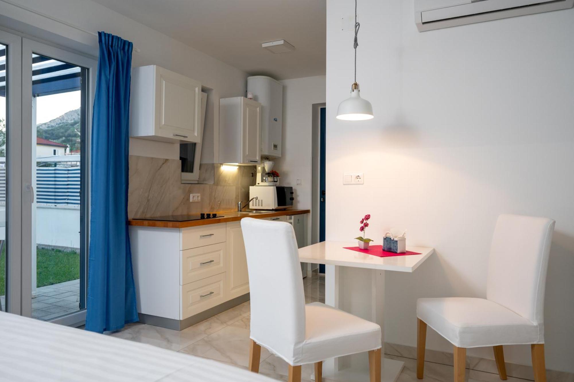 Adorami Apartments Baška Værelse billede